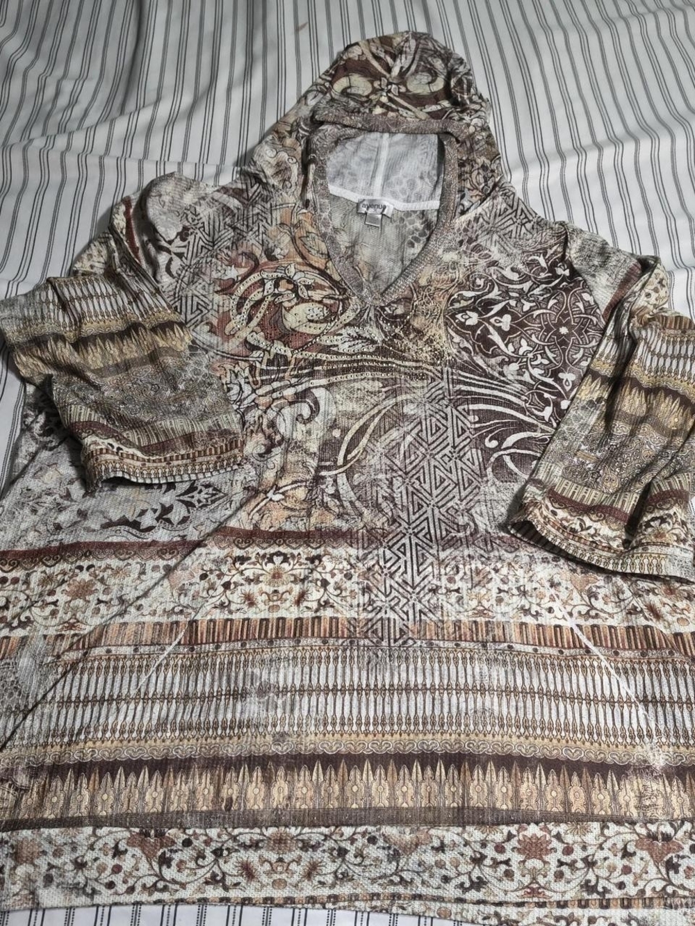 Avenue Sheer Knit Layering Top in Cream and Brown